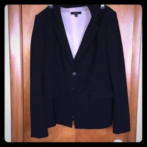 Never worn Women’s Ann Taylor blazer top!